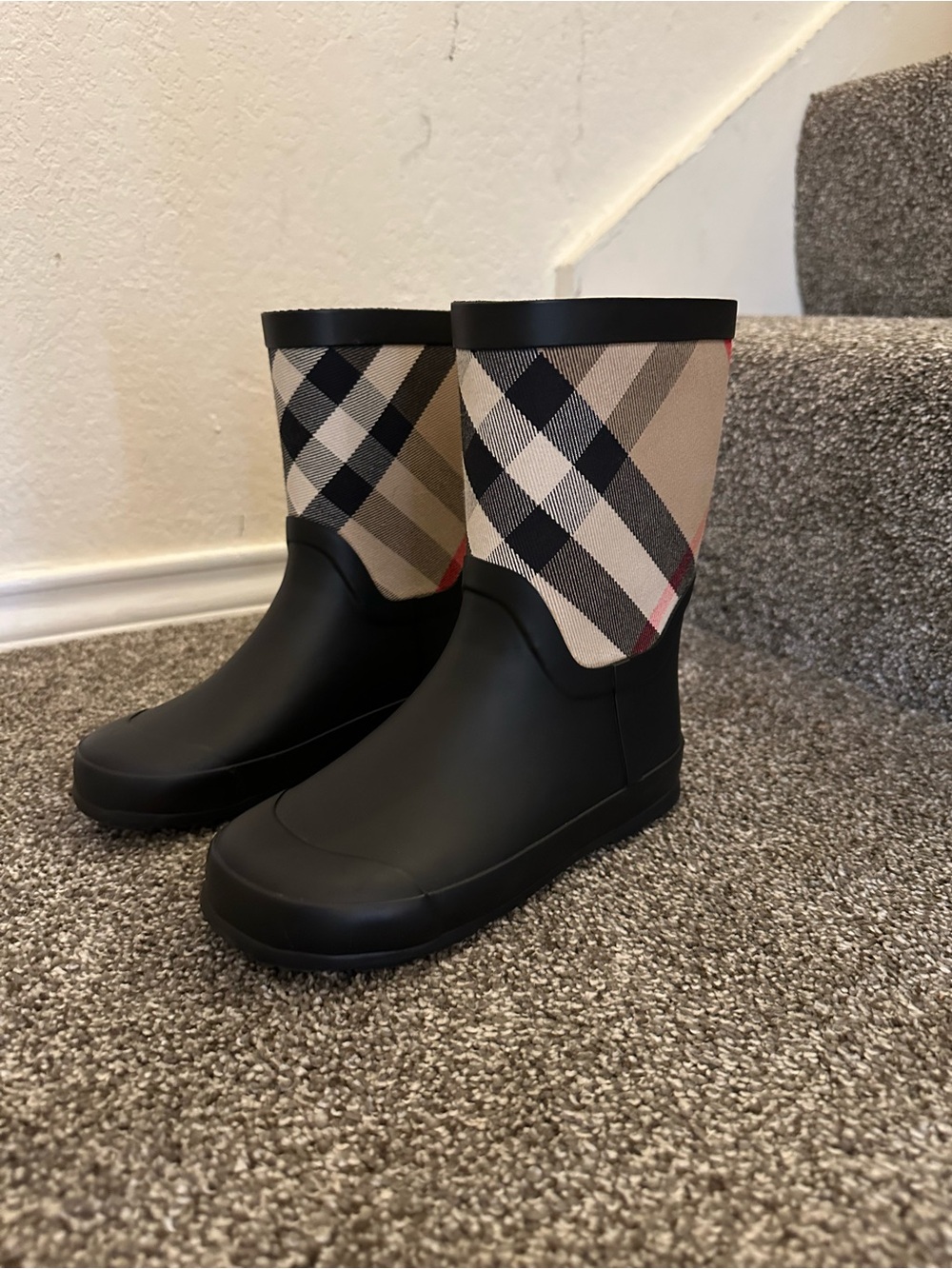 Burberry Black Rubber Rain Boots with Beige Plaid Shaft